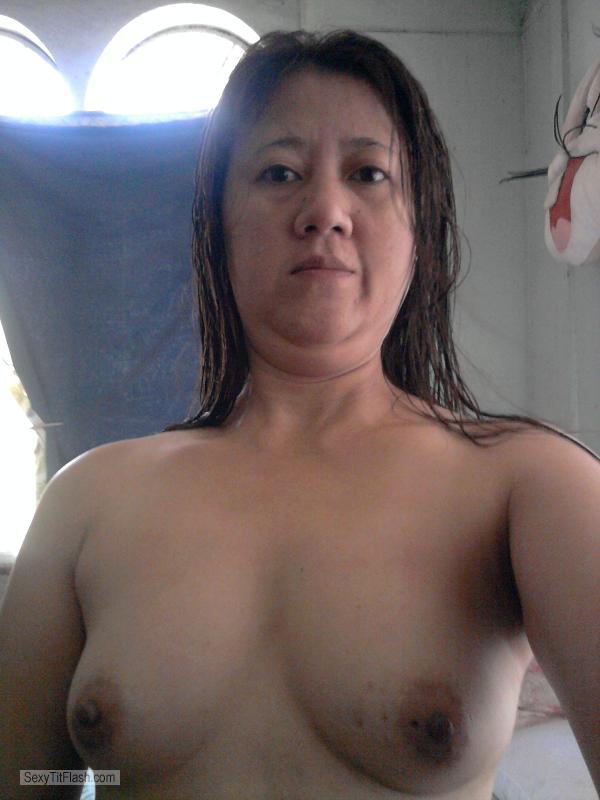 Kleiner Busen Meiner Freundin Topless Selbstporträt von Mai